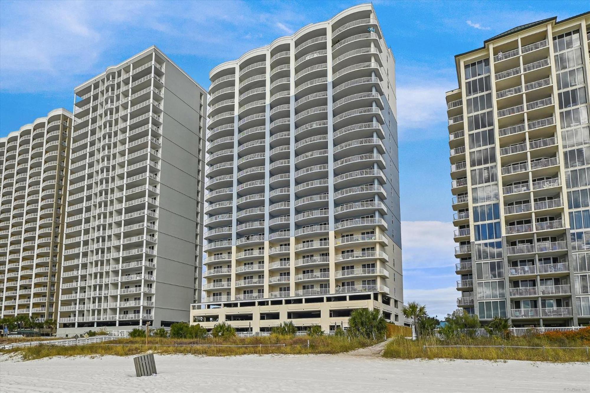 Twin Palms #1605 By Book That Holiday home *